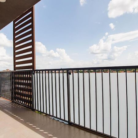 Sunny View 2 Bedroom Central Apartment Oradea Eksteriør billede